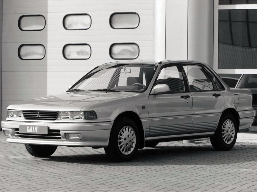  Mitsubishi Galant Sedan 1987 года  (фото 2 из 5)